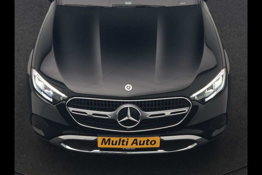 Mercedes-Benz GLC 300e 4MATIC Luxury Line PHEV Long Range 313pk Dealer O.H. | Trekhaak af Fabriek | Panodak | Sfeerverlichting | BLIS | Lederen Sportstoelen Memory & Verwarmd | Apple Carplay | Cruise Control | Navigatie | DAB | Virtual | Plug In Hybrid |
