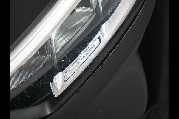 Mercedes-Benz GLC 300e 4MATIC Luxury Line PHEV Long Range 313pk Dealer O.H. | Trekhaak af Fabriek | Panodak | Sfeerverlichting | BLIS | Lederen Sportstoelen Memory & Verwarmd | Apple Carplay | Cruise Control | Navigatie | DAB | Virtual | Plug In Hybrid |