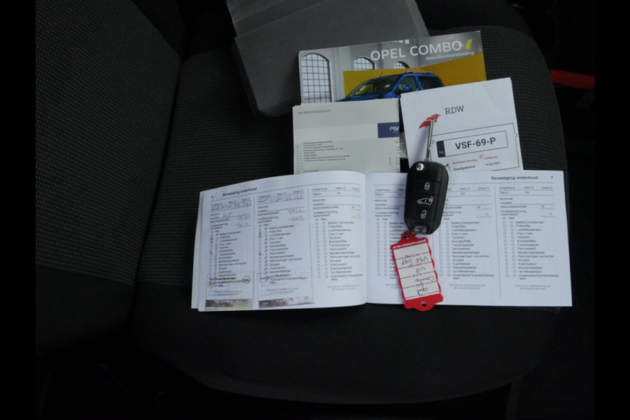 Opel Combo 1.5D 100PK L1H1 Airco Cruise control