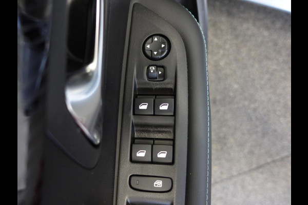 Peugeot 208 1.2 PureTech 100pk Aut. Allure Pack Navigatie Apple Carplay/Android Auto  Parkeersensor achter Cruise Control  Climate Control Getinte ramen