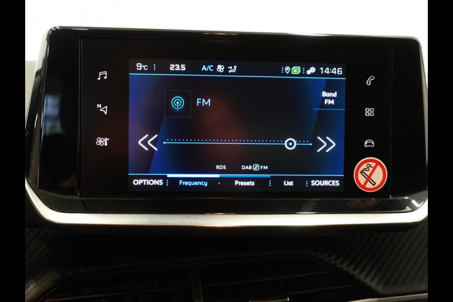 Peugeot 208 1.2 PureTech 100pk Aut. Allure Pack Navigatie Apple Carplay/Android Auto  Parkeersensor achter Cruise Control  Climate Control Getinte ramen