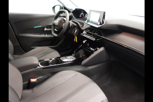 Peugeot 208 1.2 PureTech 100pk Aut. Allure Pack Navigatie Apple Carplay/Android Auto  Parkeersensor achter Cruise Control  Climate Control Getinte ramen