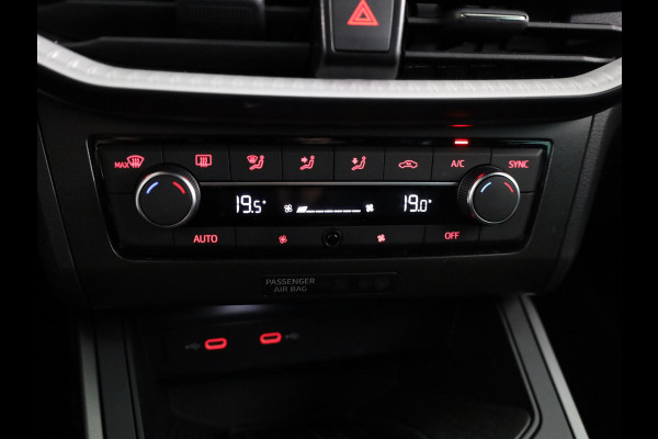 Seat Arona FR Anniversary 1.0 EcoTSI 95 pk | Led Matrix | 18 inch | Camera | Carplay | Android Auto | Zwart dak