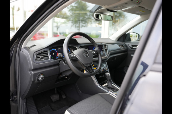 Volkswagen T-Roc 1.5 TSI Sport | Cruise control adaptief | Voorstoelen Verwarmd | Achteruitrijcamera |