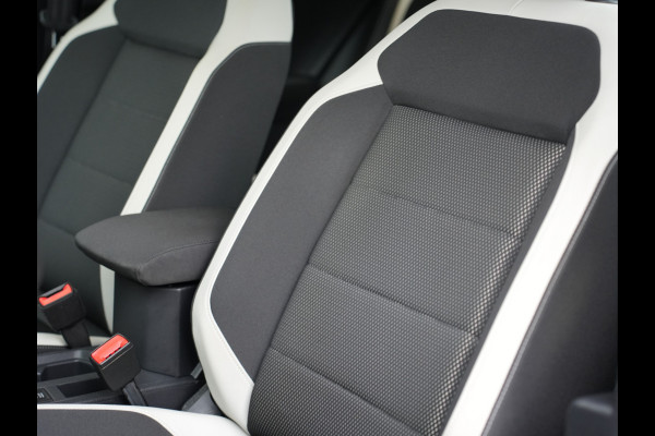 Volkswagen T-Roc 1.5 TSI Sport | Cruise control adaptief | Voorstoelen Verwarmd | Achteruitrijcamera |