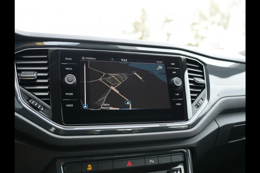 Volkswagen T-Roc 1.5 TSI Sport | Cruise control adaptief | Voorstoelen Verwarmd | Achteruitrijcamera |