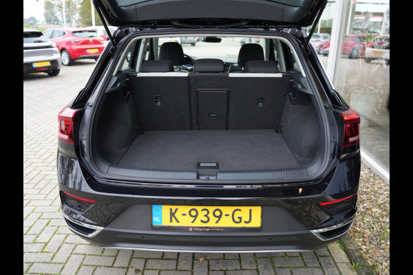 Volkswagen T-Roc 1.5 TSI Sport | Cruise control adaptief | Voorstoelen Verwarmd | Achteruitrijcamera |