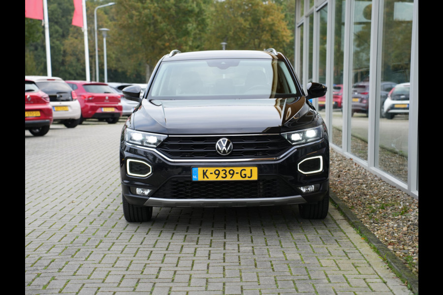 Volkswagen T-Roc 1.5 TSI Sport | Cruise control adaptief | Voorstoelen Verwarmd | Achteruitrijcamera |