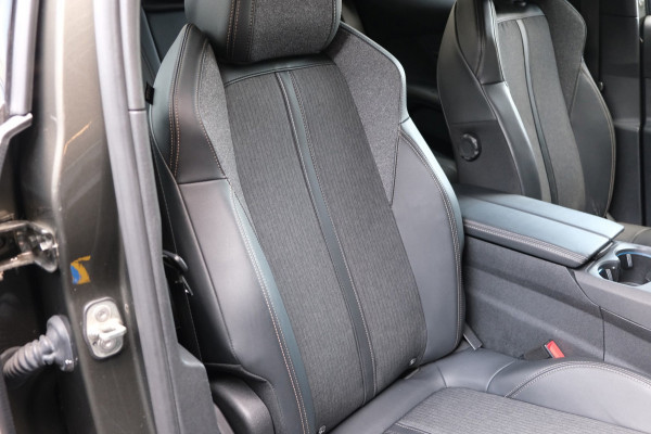 Peugeot 3008 1.2 PureTech GT Line *NIEUWE Distributie + Beurt* Navi/Camera/Focal Sound/"19 LMV