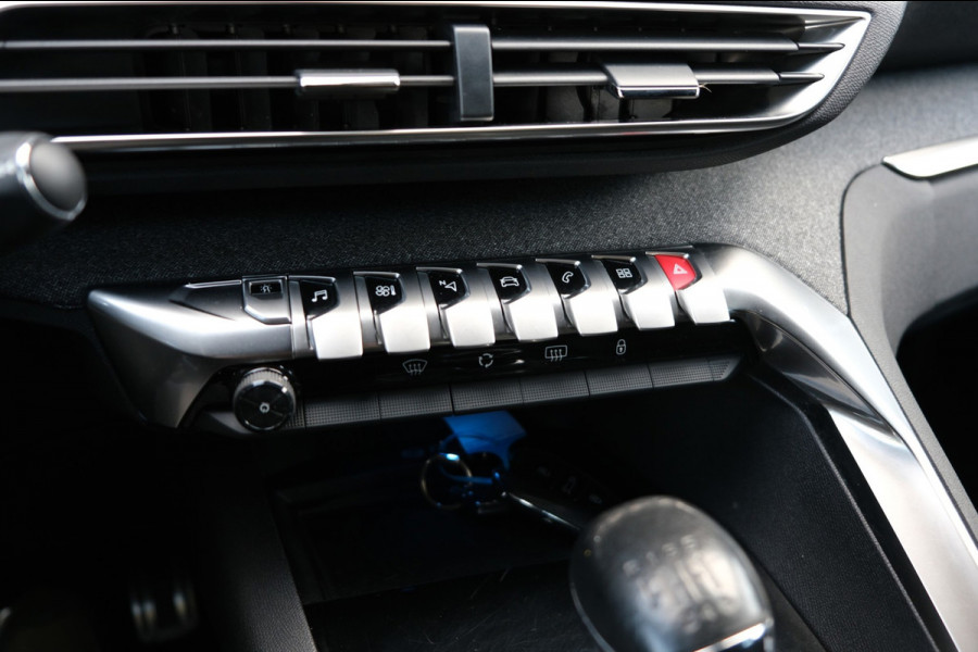 Peugeot 3008 1.2 PureTech GT Line *NIEUWE Distributie + Beurt* Navi/Camera/Focal Sound/"19 LMV