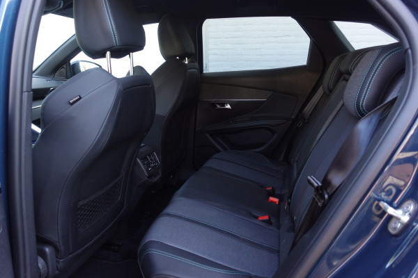 Peugeot 3008 1.2 PureTech Allure Pack Business | !!! Wordt verwacht | Binnenkort Online!!! | AUTOMAAT | NAV | AD. CRUISE | DODEHOEK | ELEK.A.KLEP