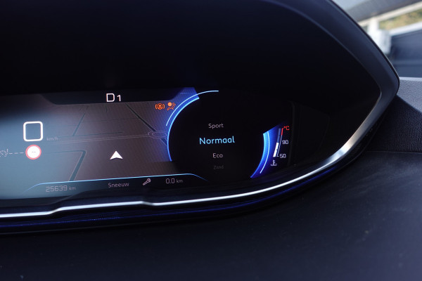 Peugeot 3008 1.2 PureTech Allure Pack Business | !!! Wordt verwacht | Binnenkort Online!!! | AUTOMAAT | NAV | AD. CRUISE | DODEHOEK | ELEK.A.KLEP