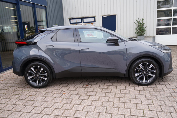Toyota C-HR 1.8 Hybrid 140 Dynamic | Prijs rijklaar incl. 12 mnd garantie | Stoel/Stuur verwarming Camera Carplay Pdc DAB