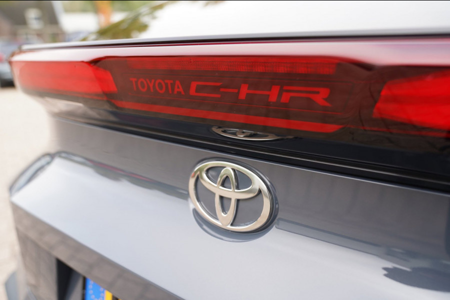 Toyota C-HR 1.8 Hybrid 140 Dynamic | Prijs rijklaar incl. 12 mnd garantie | Stoel/Stuur verwarming Camera Carplay Pdc DAB