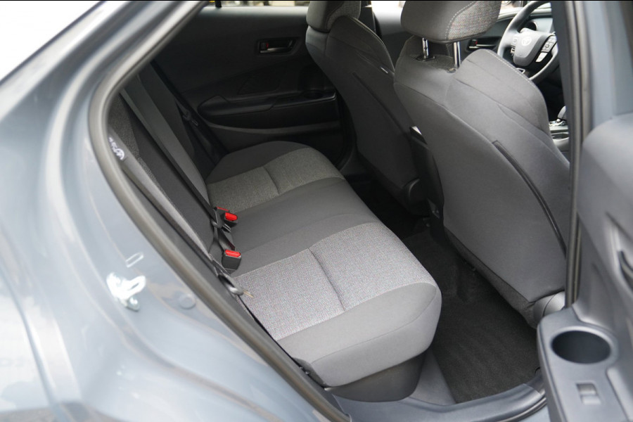 Toyota C-HR 1.8 Hybrid 140 Dynamic | Prijs rijklaar incl. 12 mnd garantie | Stoel/Stuur verwarming Camera Carplay Pdc DAB