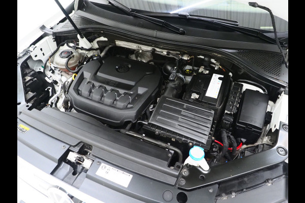 Volkswagen Tiguan Allspace 2.0 TSI 4Motion DSG | Trekhaak | Camera | Adaptive Cruise | Virtual | Stoelverwarming | Carplay