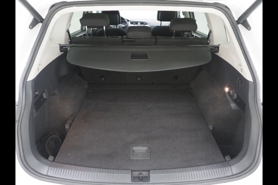 Volkswagen Tiguan Allspace 2.0 TSI 4Motion DSG | Trekhaak | Camera | Adaptive Cruise | Virtual | Stoelverwarming | Carplay