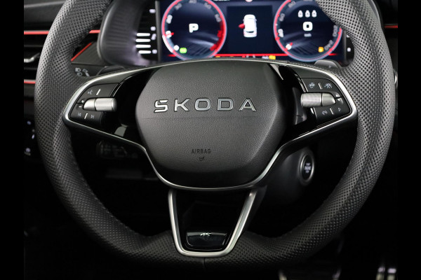 Škoda Kamiq Monte Carlo 1.0 TSI 115 pk 7 versn. DSG | Zwart dak | Panoramadak | Travel Assist Plus | Winter Pakket