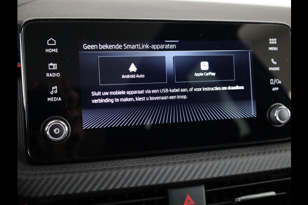 Škoda Kamiq Monte Carlo 1.0 TSI 115 pk 7 versn. DSG | Zwart dak | Panoramadak | Travel Assist Plus | Winter Pakket