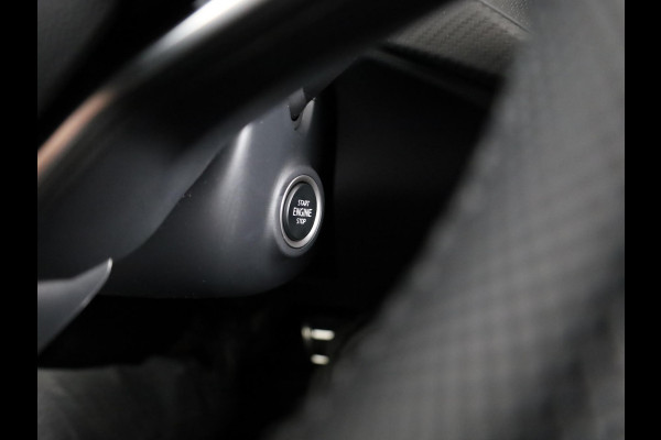 Škoda Kamiq Monte Carlo 1.0 TSI 115 pk 7 versn. DSG | Zwart dak | Panoramadak | Travel Assist Plus | Winter Pakket