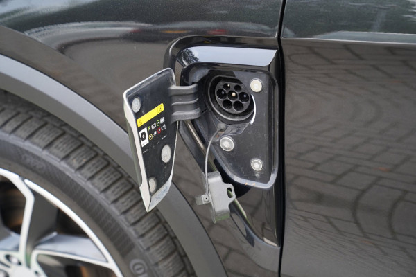Lynk & Co 01 1.5 | Prijs rijklaar incl. 12 mnd garantie | Pdc Pano Lmv Navi Apple carplay/Android auto Camera