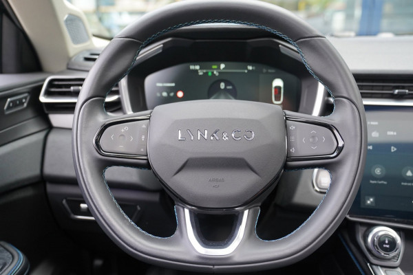 Lynk & Co 01 1.5 | Prijs rijklaar incl. 12 mnd garantie | Pdc Pano Lmv Navi Apple carplay/Android auto Camera