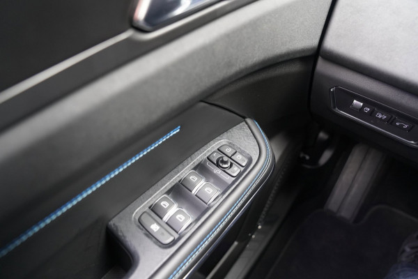 Lynk & Co 01 1.5 | Prijs rijklaar incl. 12 mnd garantie | Pdc Pano Lmv Navi Apple carplay/Android auto Camera