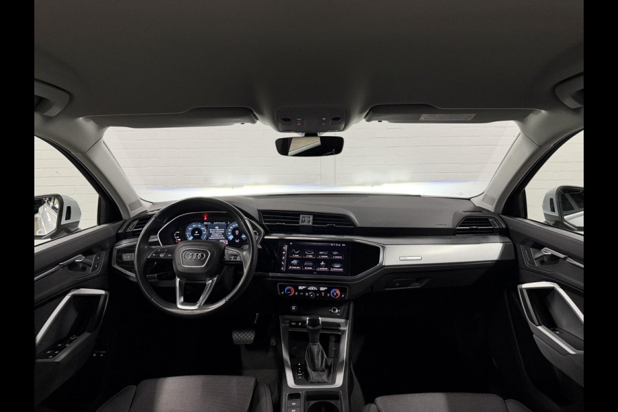 Audi Q3 45 TFSI e Advanced edition Trekhaak | Adapt. cruise | Stoelverwarming | Camera | Dodehoek | Carplay | Interieurvoorklimatisering | Elektrische kofferklep