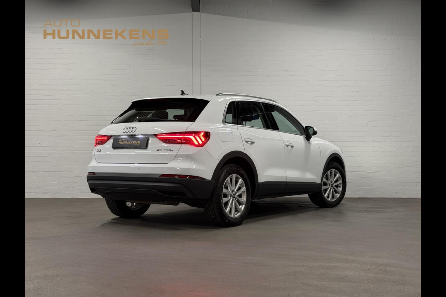 Audi Q3 45 TFSI e Advanced edition Trekhaak | Adapt. cruise | Stoelverwarming | Camera | Dodehoek | Carplay | Interieurvoorklimatisering | Elektrische kofferklep