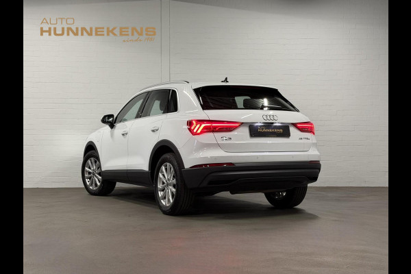 Audi Q3 45 TFSI e Advanced edition Trekhaak | Adapt. cruise | Stoelverwarming | Camera | Dodehoek | Carplay | Interieurvoorklimatisering | Elektrische kofferklep
