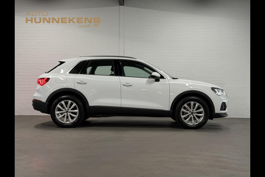 Audi Q3 45 TFSI e Advanced edition Trekhaak | Adapt. cruise | Stoelverwarming | Camera | Dodehoek | Carplay | Interieurvoorklimatisering | Elektrische kofferklep