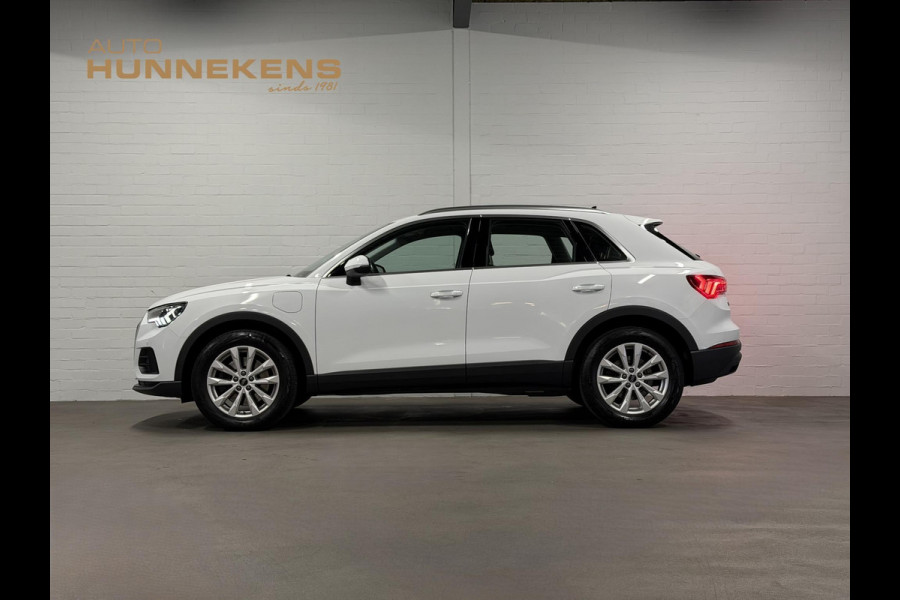 Audi Q3 45 TFSI e Advanced edition Trekhaak | Adapt. cruise | Stoelverwarming | Camera | Dodehoek | Carplay | Interieurvoorklimatisering | Elektrische kofferklep
