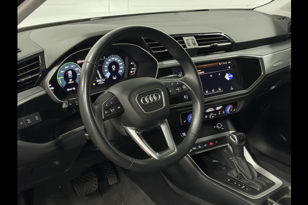 Audi Q3 45 TFSI e Advanced edition Trekhaak | Adapt. cruise | Stoelverwarming | Camera | Dodehoek | Carplay | Interieurvoorklimatisering | Elektrische kofferklep