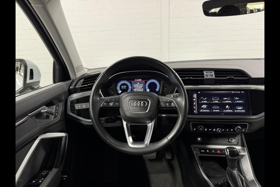 Audi Q3 45 TFSI e Advanced edition Trekhaak | Adapt. cruise | Stoelverwarming | Camera | Dodehoek | Carplay | Interieurvoorklimatisering | Elektrische kofferklep