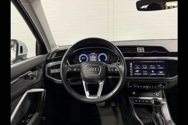 Audi Q3 45 TFSI e Advanced edition Trekhaak | Adapt. cruise | Stoelverwarming | Camera | Dodehoek | Carplay | Interieurvoorklimatisering | Elektrische kofferklep