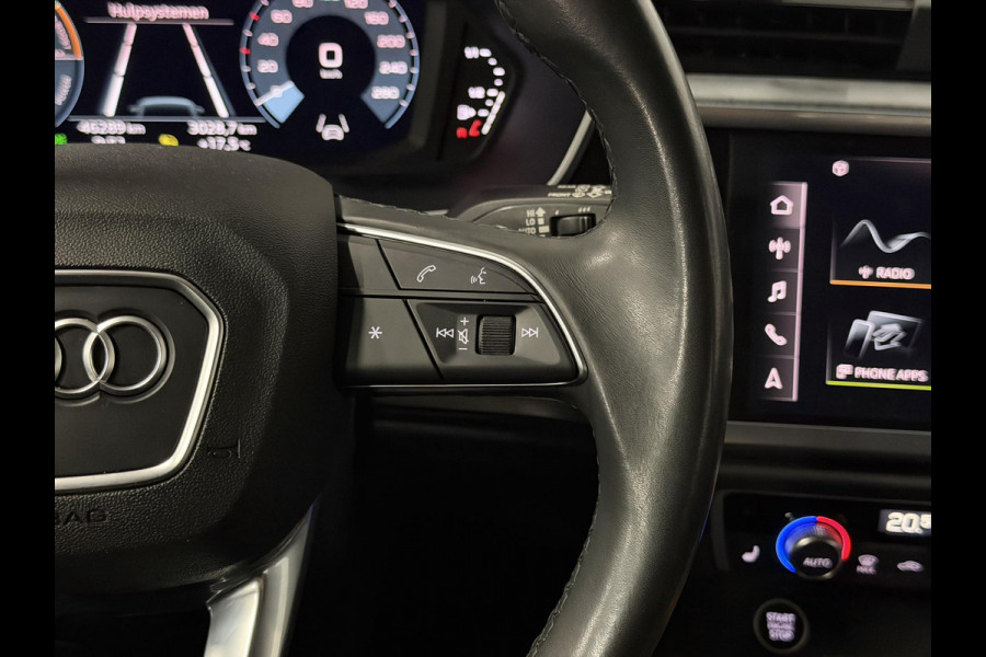 Audi Q3 45 TFSI e Advanced edition Trekhaak | Adapt. cruise | Stoelverwarming | Camera | Dodehoek | Carplay | Interieurvoorklimatisering | Elektrische kofferklep