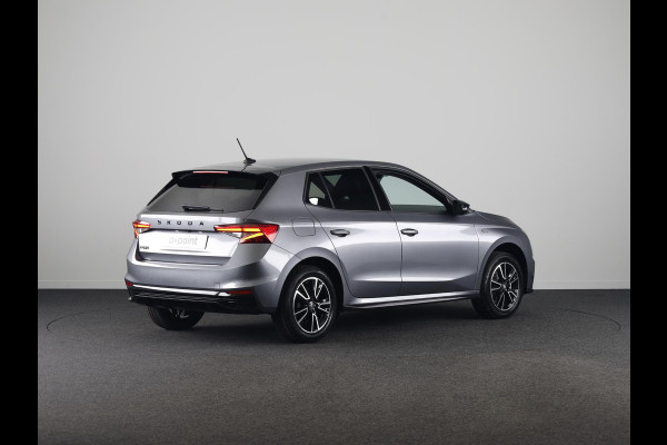 Škoda Fabia Monte Carlo 1.0 TSI 95 pk 5 versn. Hand | Carplay | Camera | Verwarmbare voorstoelen | Adaptive cruise control | Hill start