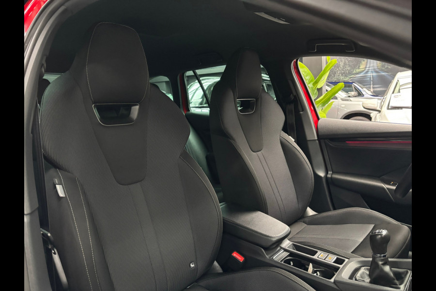 Škoda Octavia Combi 1.0 TSI Sport Business / Navigatie