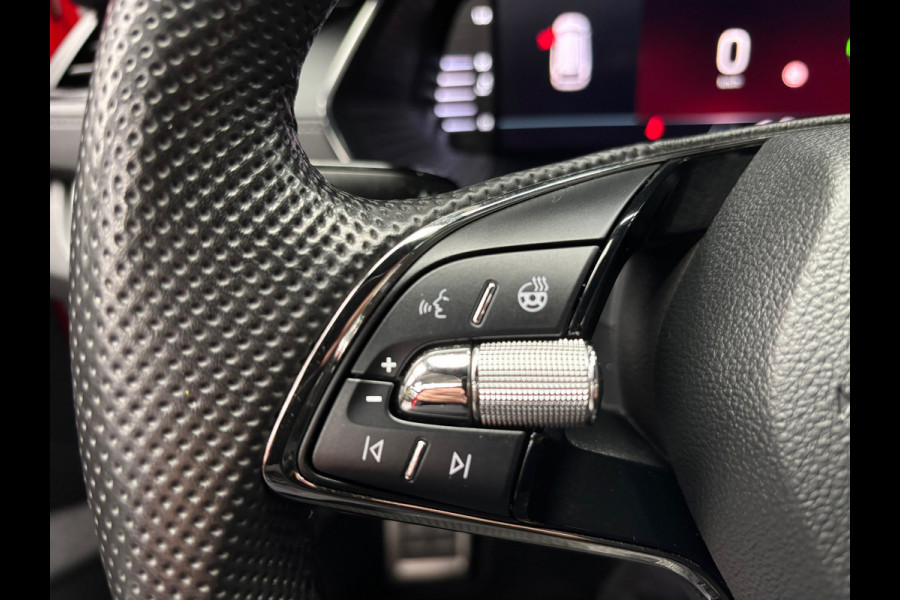 Škoda Octavia Combi 1.0 TSI Sport Business / Navigatie