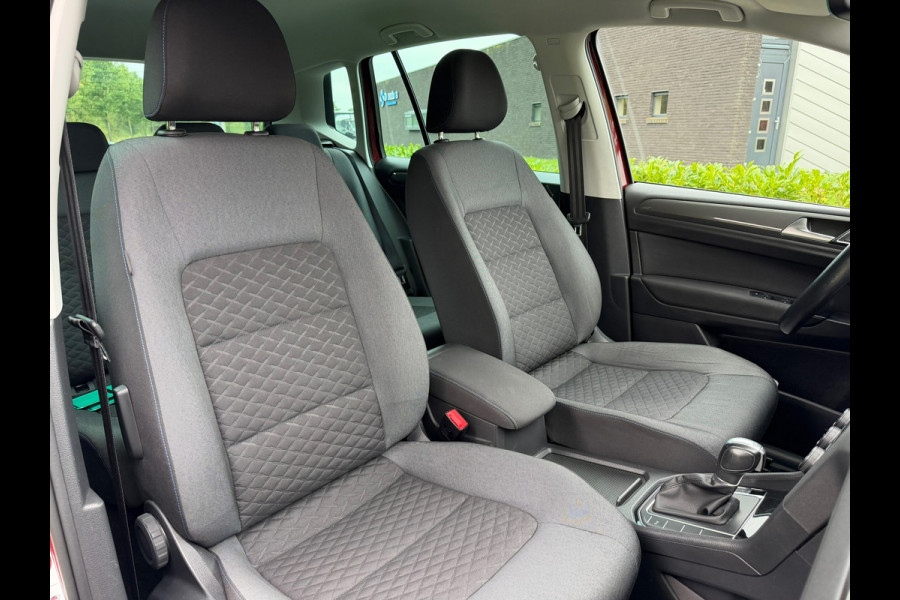Volkswagen Golf Sportsvan 1.5 TSI ACT Comfortline | Automaat | Standkachel | Apple-carplay | Parkeersensoren | Climate control