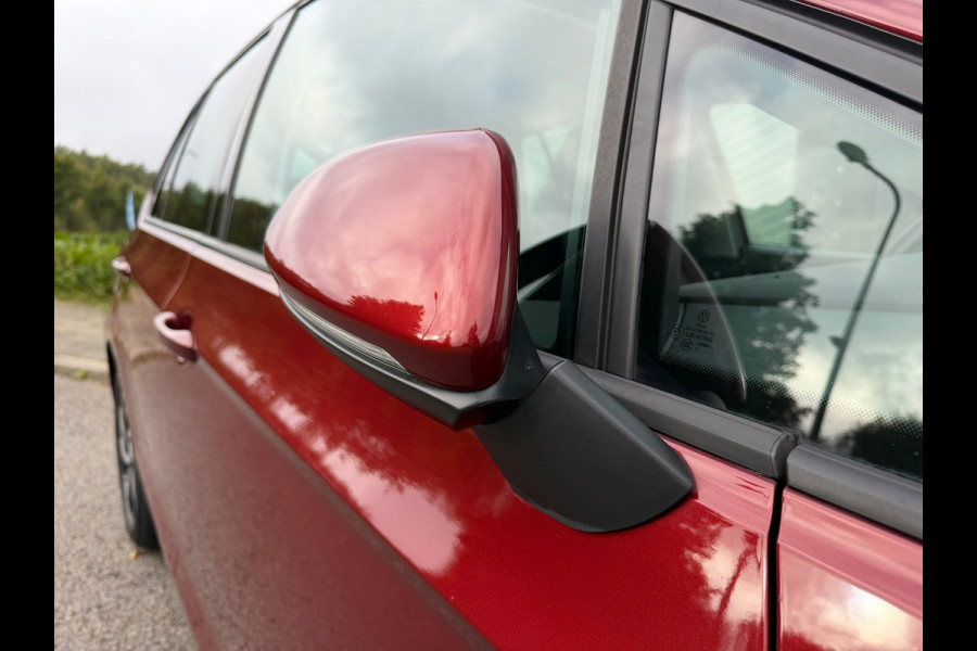 Volkswagen Golf Sportsvan 1.5 TSI ACT Comfortline | Automaat | Standkachel | Apple-carplay | Parkeersensoren | Climate control