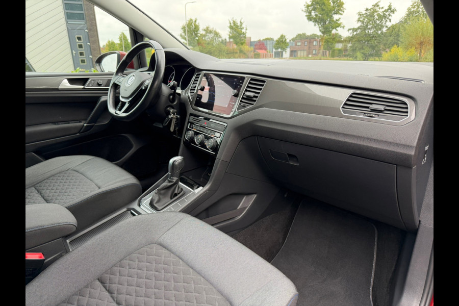 Volkswagen Golf Sportsvan 1.5 TSI ACT Comfortline | Automaat | Standkachel | Apple-carplay | Parkeersensoren | Climate control