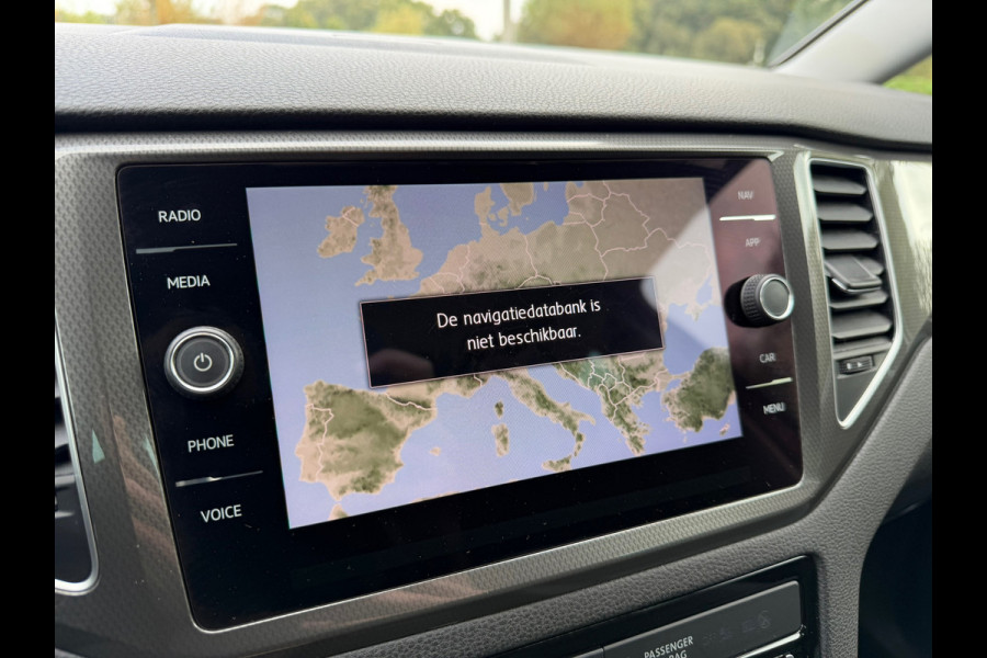 Volkswagen Golf Sportsvan 1.5 TSI ACT Comfortline | Automaat | Standkachel | Apple-carplay | Parkeersensoren | Climate control