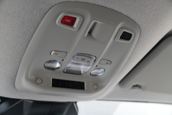 Toyota PROACE Electric Worker Comfort Standard Range Long L2 50 kWh 136pk - Camera - Stuurverwarming - Houten vloer - PDC - 100Kw DC laden - Rijklaar