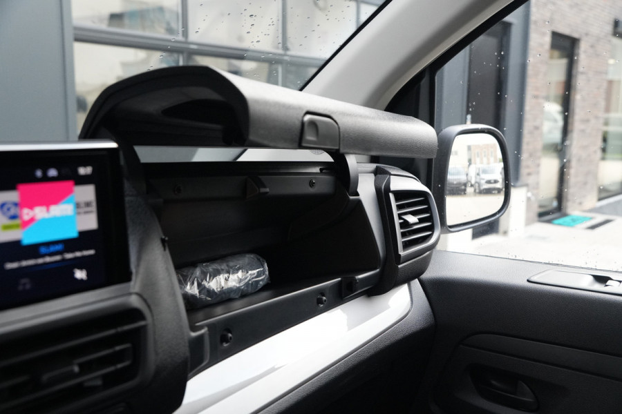 Toyota PROACE Electric Worker Comfort Standard Range Long L2 50 kWh 136pk - Camera - Stuurverwarming - Houten vloer - PDC - 100Kw DC laden - Rijklaar