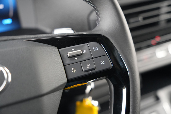 Toyota PROACE Electric Worker Comfort Standard Range Long L2 50 kWh 136pk - Camera - Stuurverwarming - Houten vloer - PDC - 100Kw DC laden - Rijklaar
