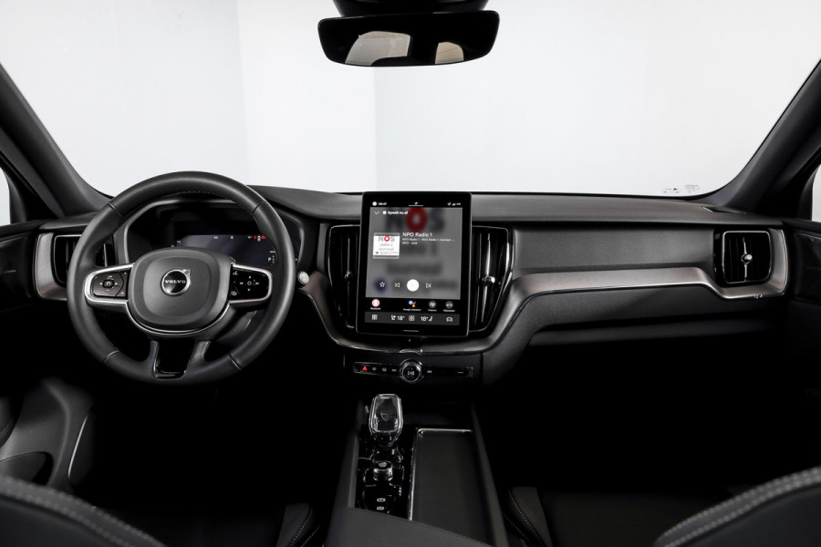 Volvo XC60 2.0 T8 Plug-in hybrid AWD Plus Black Edition | S/K Panodak | 360 Camera | Head-Up | Harman/Kardon | Dig.  Cockpit | Adapt. Cruise | Stoel-+Stuurverw. | NAV+App.Connect | Auto.Airco | LM 21" | 1126