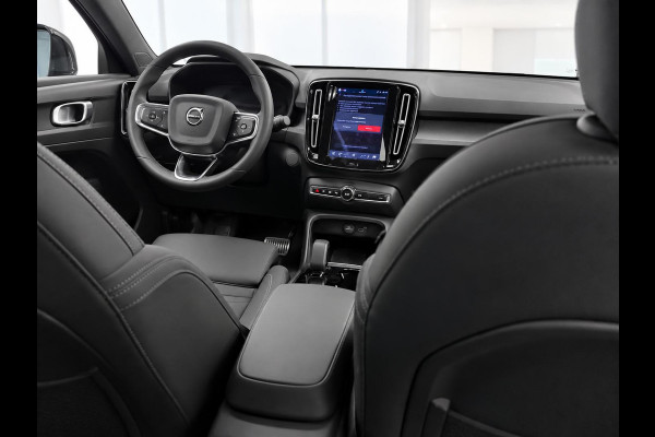 Volvo C40 Recharge Plus 69 kWh SoH 95% Panoramadak Camera Apple Carplay Android Auto Navigatie Adaptive Cruise Control Warmtepomp Stoel- en stuurverwarming Keyless Entry Climate Control