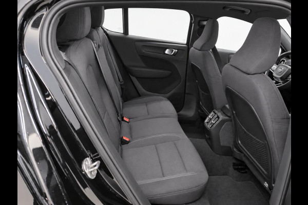 Volvo C40 Recharge Plus 69 kWh SoH 95% Panoramadak Camera Apple Carplay Android Auto Navigatie Adaptive Cruise Control Warmtepomp Stoel- en stuurverwarming Keyless Entry Climate Control