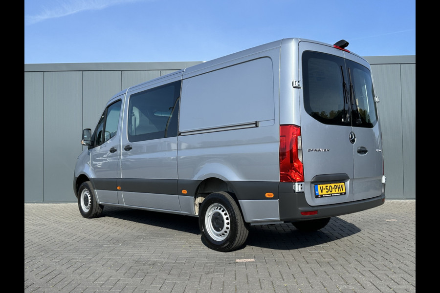 Mercedes-Benz Sprinter 317 CDI 9G-TRONIC / L2H1 / DUBBEL CABINE / RWD / 3.500 KG AHG / 2x SCHUIFDEUR / CAMERA / CRUISE / BLIND SPOT / CARPLAY